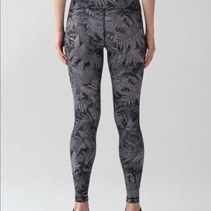 Lululemon Wunder Under Hi-Rise 7/8 Tight (Full-On Luxtreme 25")
Kindred Spirit